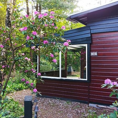 Bosbungalow De Eekhoorn Nunspeet Exterior foto